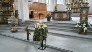 Ihre Trauersängerin für Kirche Wollerau buchen.