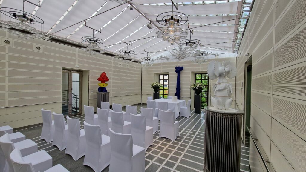 Ihre Sängerin Natalie Gozzi für Ziviltrauungen in Zürich, z.B. im Hotel Widder.