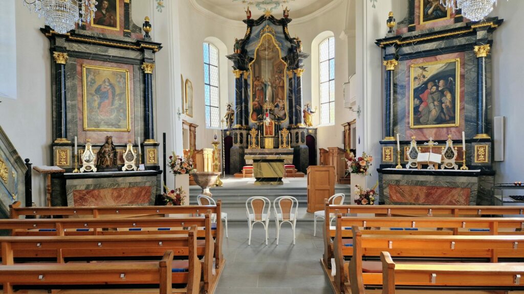 Hier Sängerin für eine Hochzeit in Aesch Luzern buchen.
