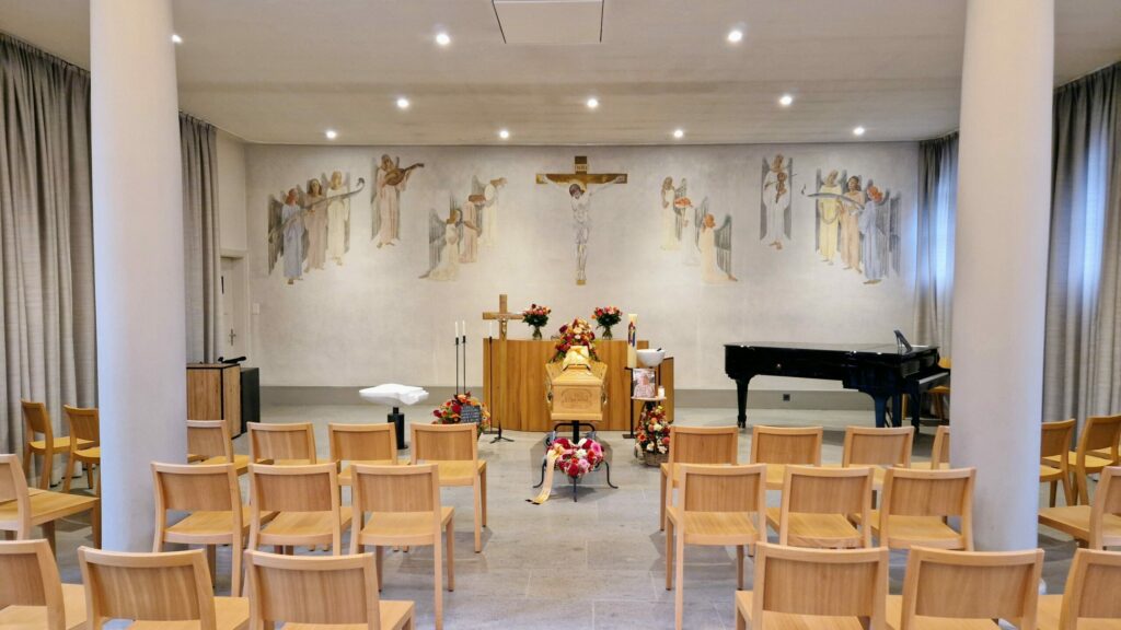 Natalie Gozzi ist die Trauersängerin für Beerdigung in Luzern Friedental.