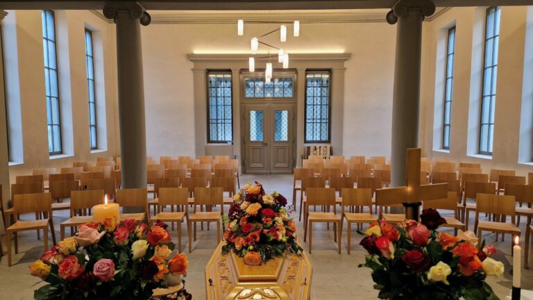 Sängerin für Beerdigung in Luzern hier buchen.