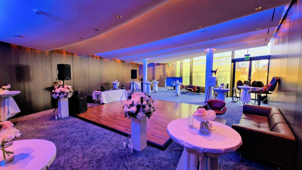 Die Sängerin für Ihre Geburtstagsfeier im Hotel Dolder in Zürich.