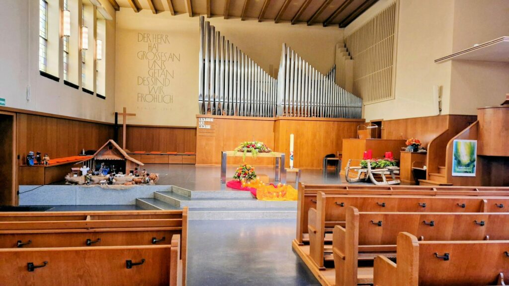 Trauersängerin für Beerdigung in ref. Kirche Sirnach im Thurgau.