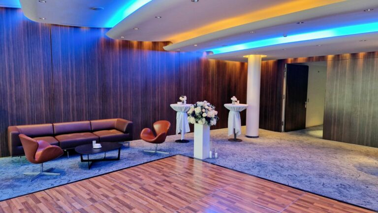 Sängerin Natalie Gozzi für Ihren Geburtstag im Dolder Hotel in Zürich.