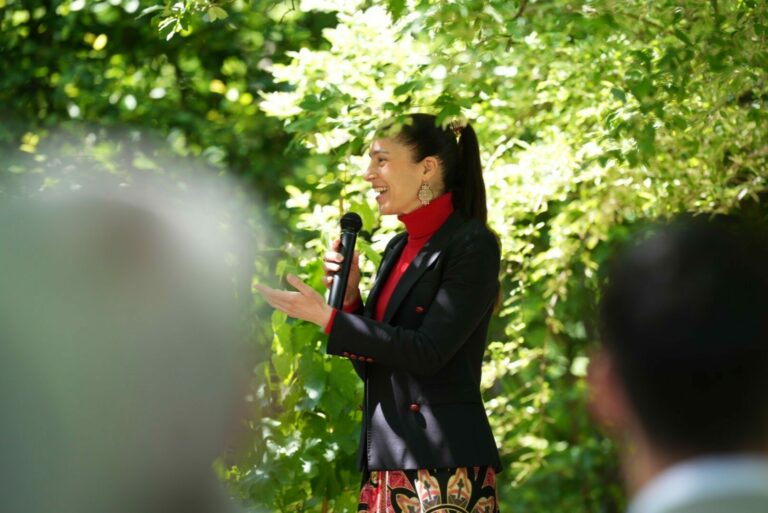 Ihre Sängerin Natalie Gozzi für Hochzeit in Lugano.