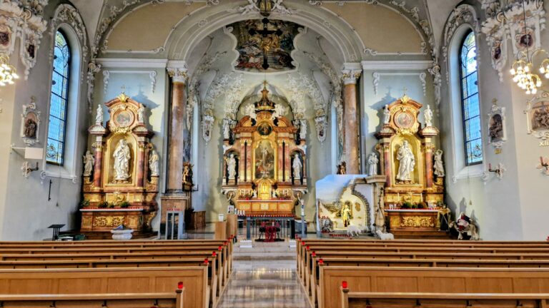 Sängerin Natalie Gozzi für Trauerfeier in Widnau buchen.