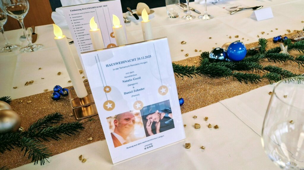 Natalie Gozzi singt an Weihnachtsfeier der Altersresidenz des Tertianums Horgen.