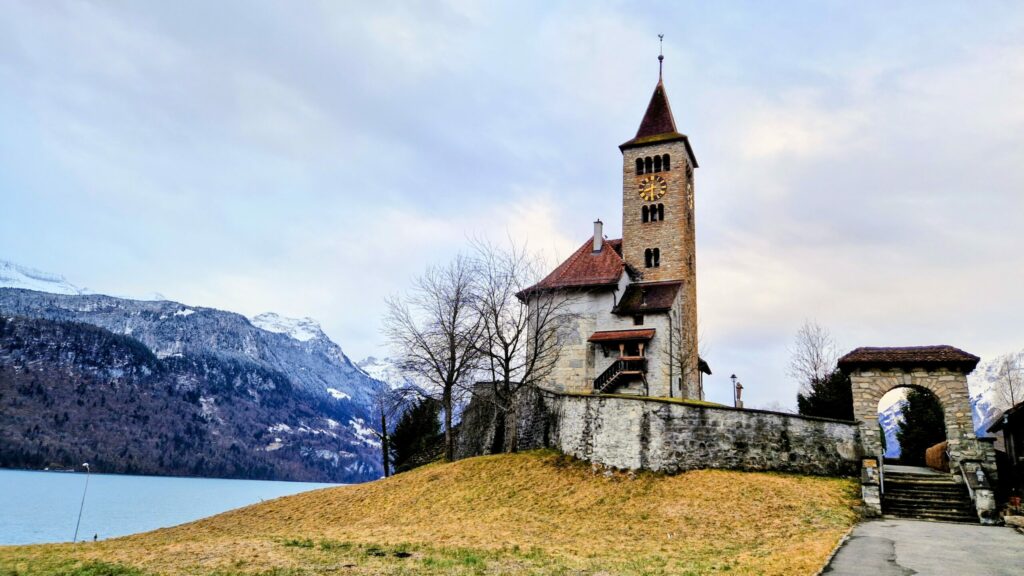 Die Sängerin Natalie Gozzi für Beerdigung und Trauerfeier in Brienz und Bern.