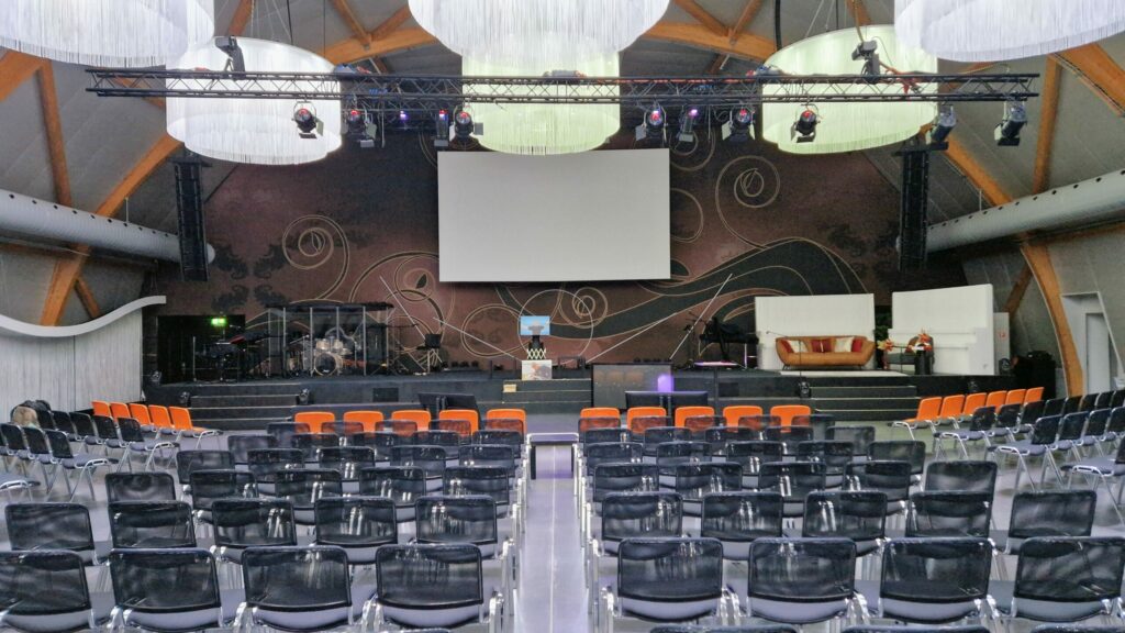 Hier Sängerin für Trauerfeier in Bubikon und Zürich buchen.