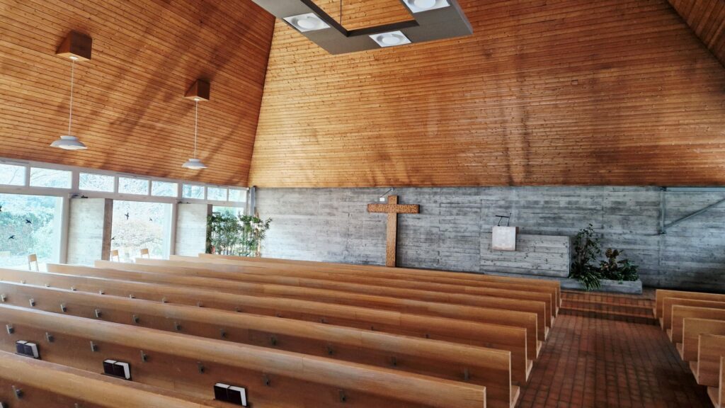 Trauersängerin Natalie Gozzi für Beerdigung auf Friedhof in Uster und der ganzen Schweiz.