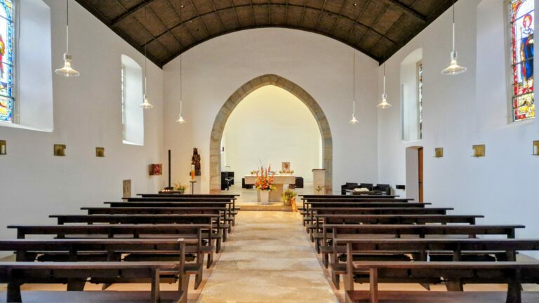 Trauersängerin Natalie Gozzi für Beerdigung und Trauerfeier im Kanton Basel-Landschaft und der Schweiz.