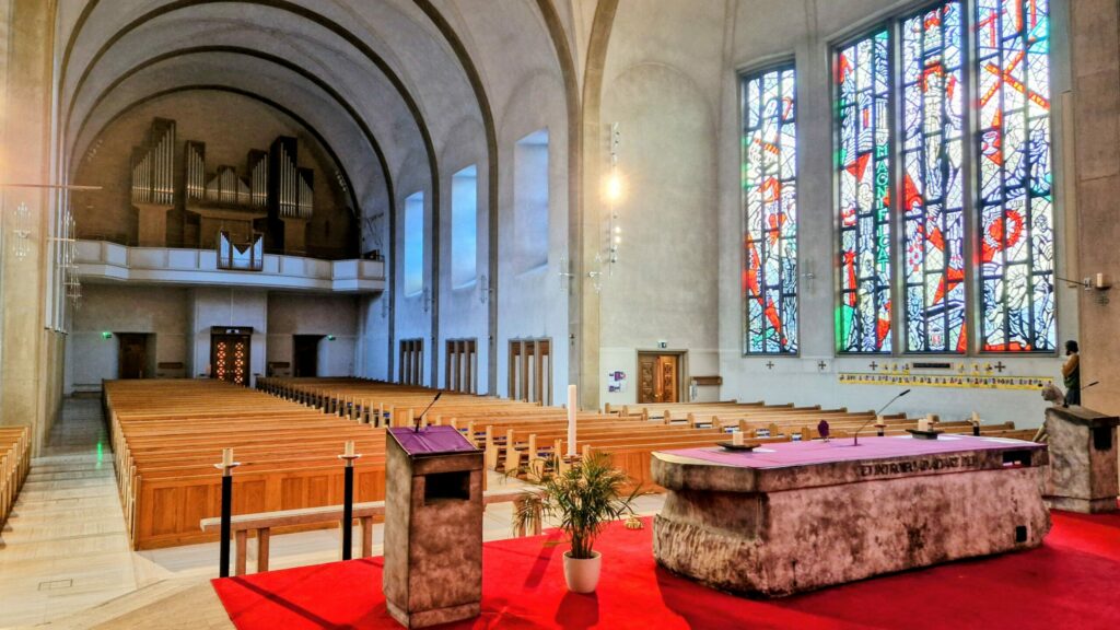 Natalie Gozzi singt an Trauerfeier und Beerdigung in Visp, im Wallis und der ganzen Schweiz.