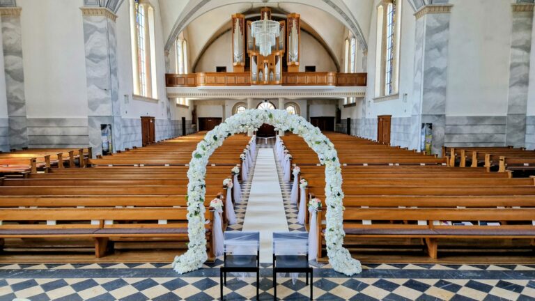 Natalie Gozzi ist die Hochzeitssängerin für Ihre Trauung in Gossau SG.