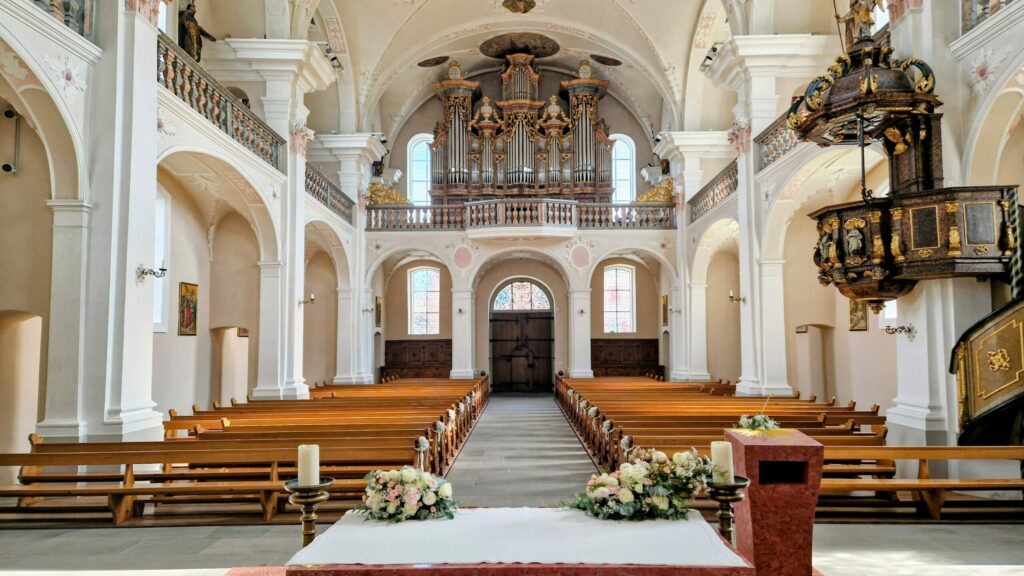Hier die Sängerin für Ihre Hochzeit buchen - in der ganzen Schweiz.